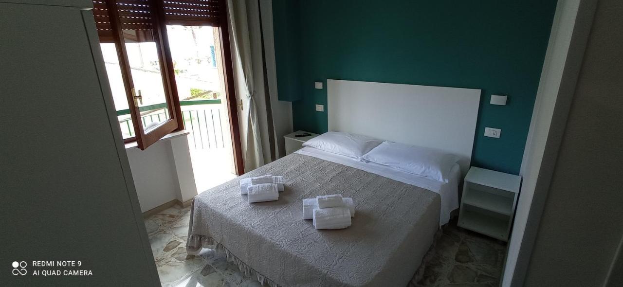 Ad Un Passo Dal Mare Bed and Breakfast Praia a Mare Eksteriør billede