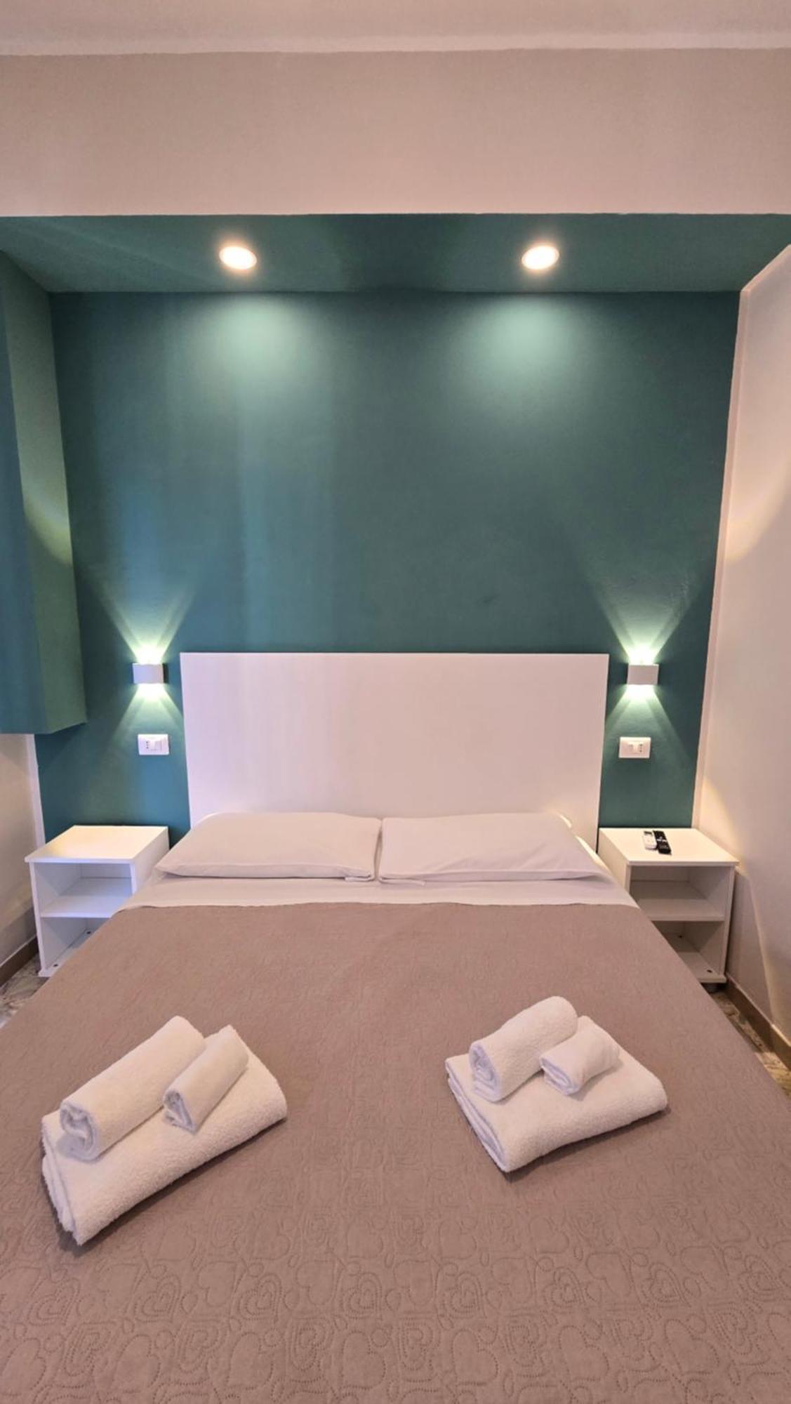 Ad Un Passo Dal Mare Bed and Breakfast Praia a Mare Eksteriør billede