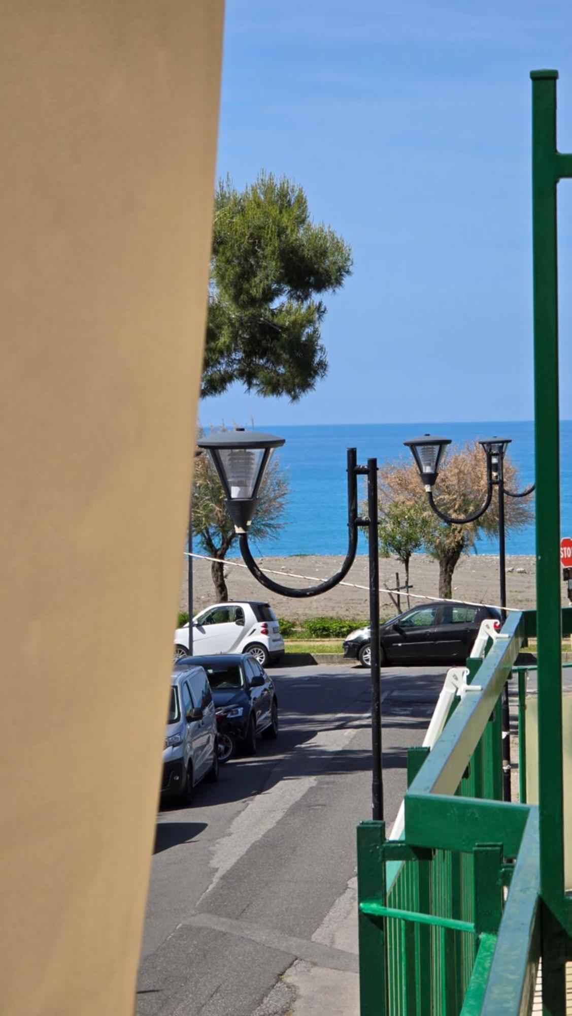 Ad Un Passo Dal Mare Bed and Breakfast Praia a Mare Eksteriør billede