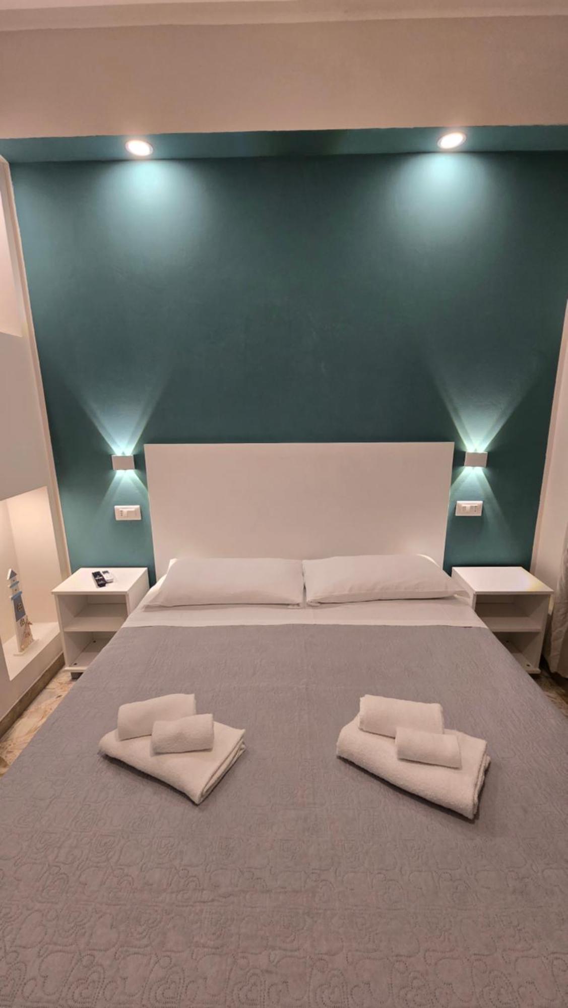 Ad Un Passo Dal Mare Bed and Breakfast Praia a Mare Eksteriør billede
