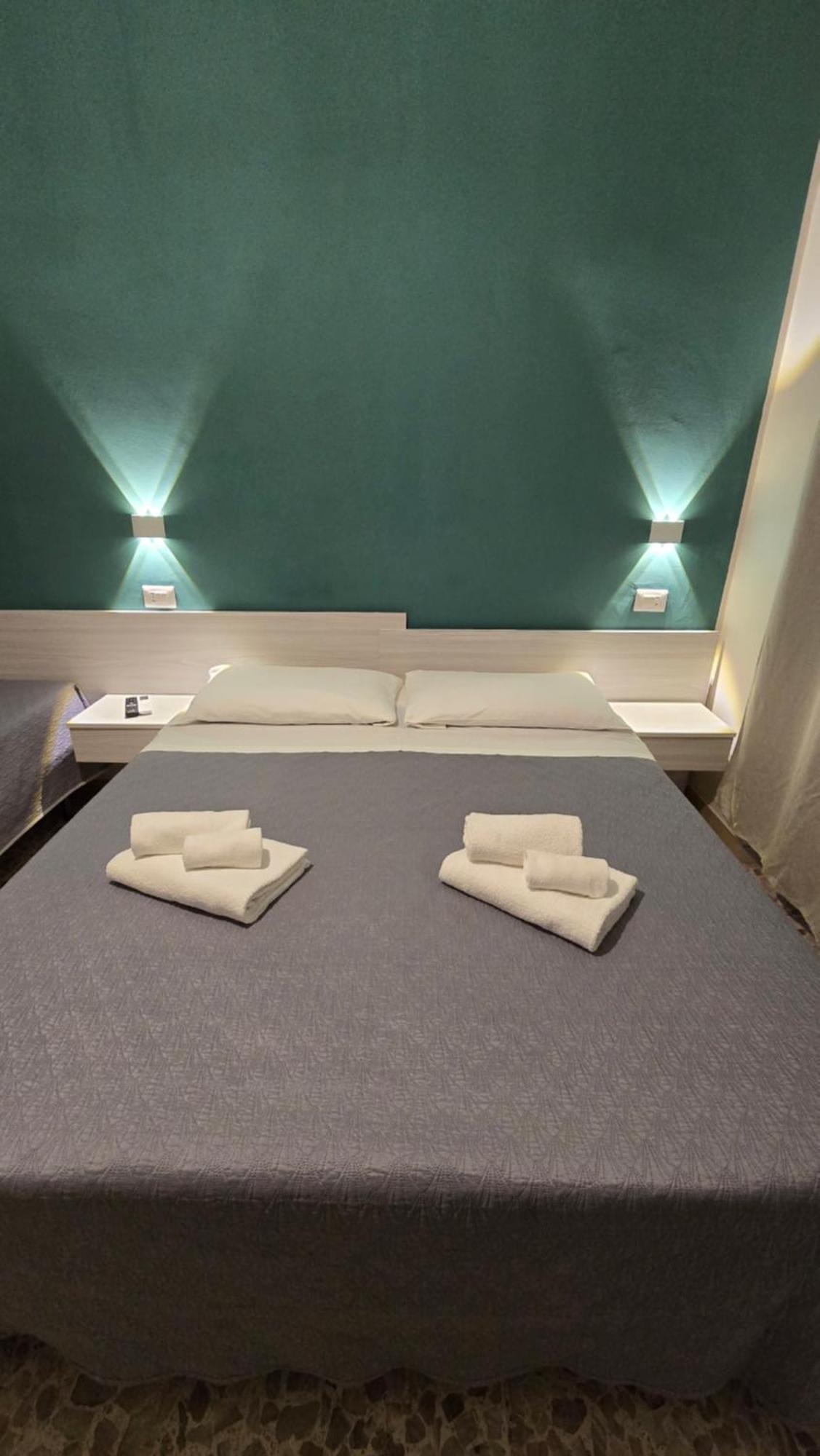 Ad Un Passo Dal Mare Bed and Breakfast Praia a Mare Eksteriør billede